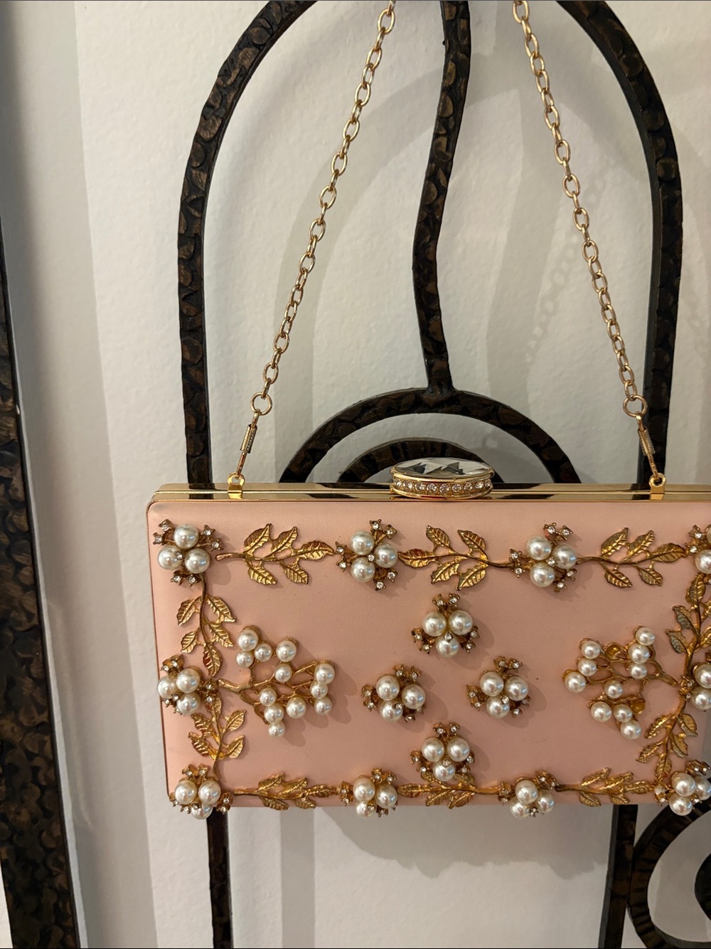 Pearl-Embellished Pink Evening Clutch with Gold Accents